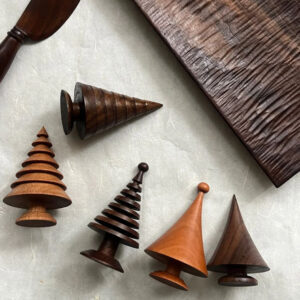 Toupies en bois